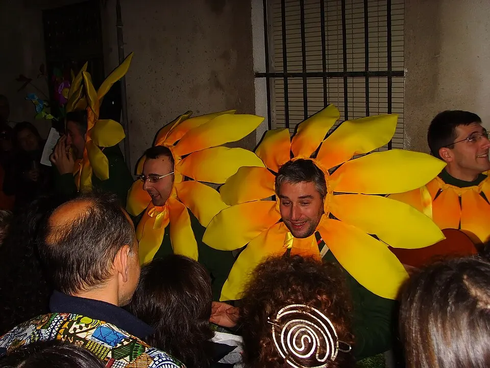 Agrupación cantando en el Carnaval de Cádiz