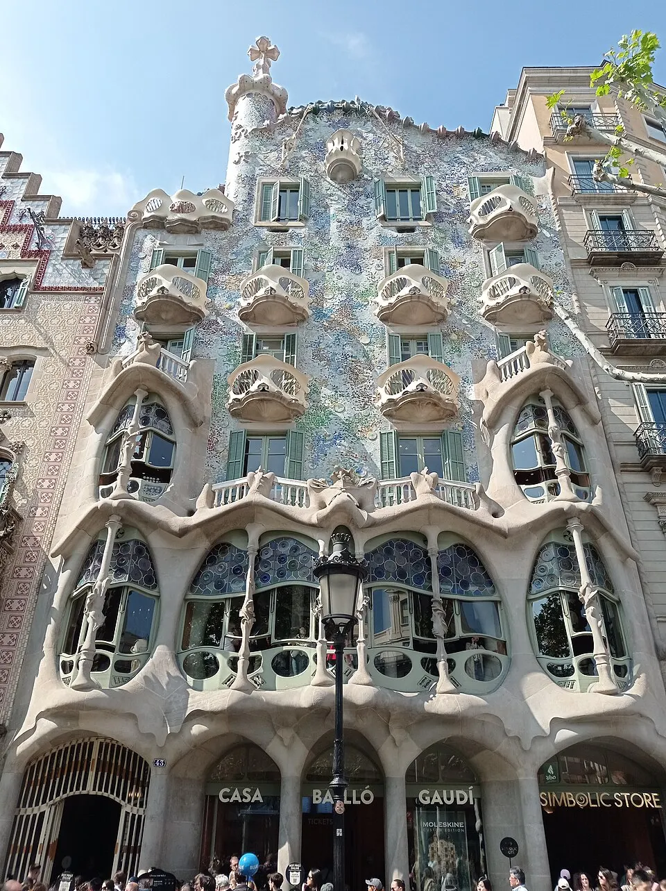 Fachada de la Casa Batlló en el Passeig de Gràcia