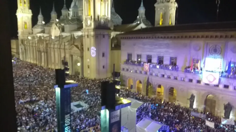 Ofrenda de Flores en las Fiestas del Pilar