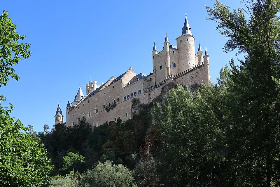 El Alcázar visto desde la Pradera de San Marcos