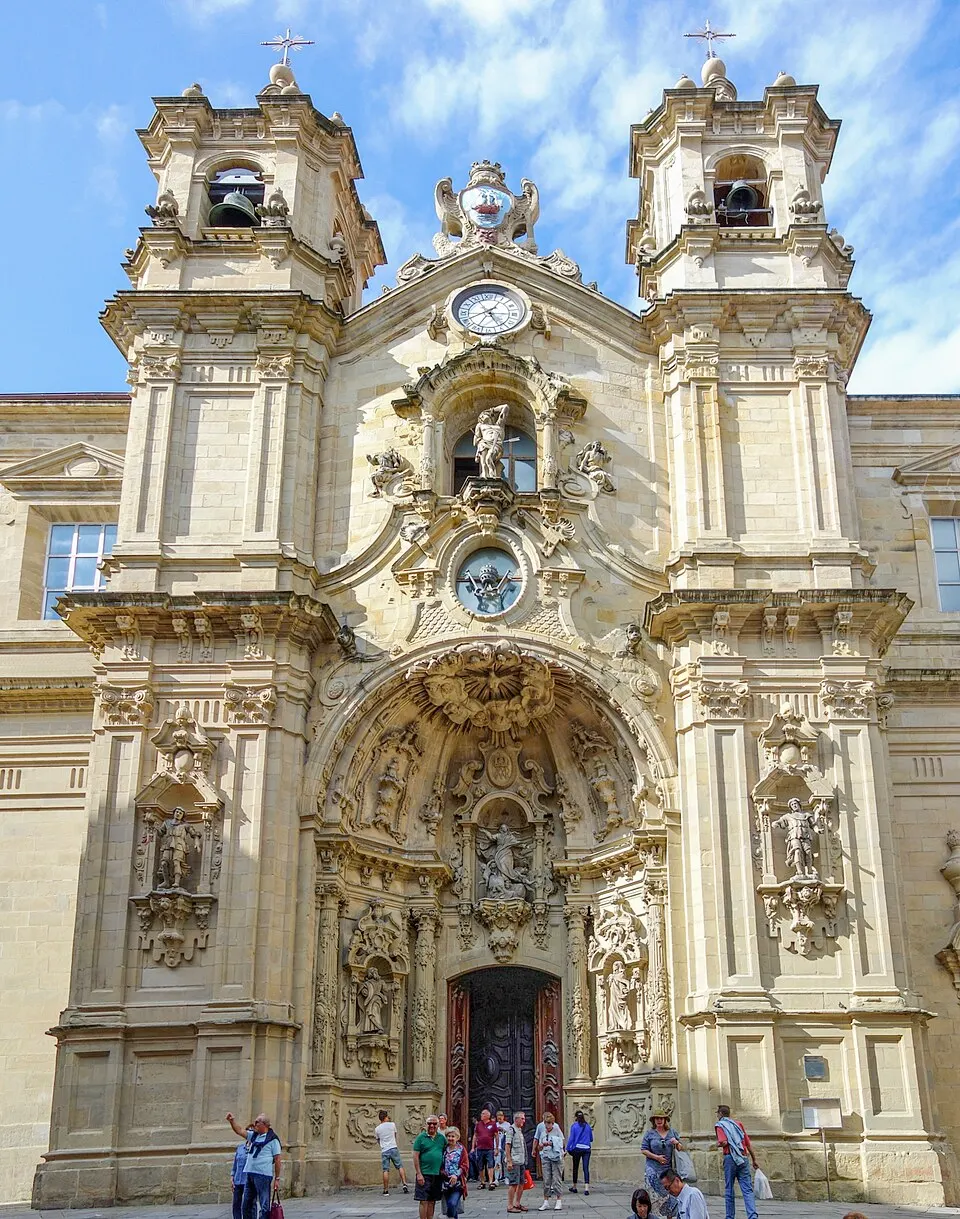 Portada barroca de Santa María del Coro