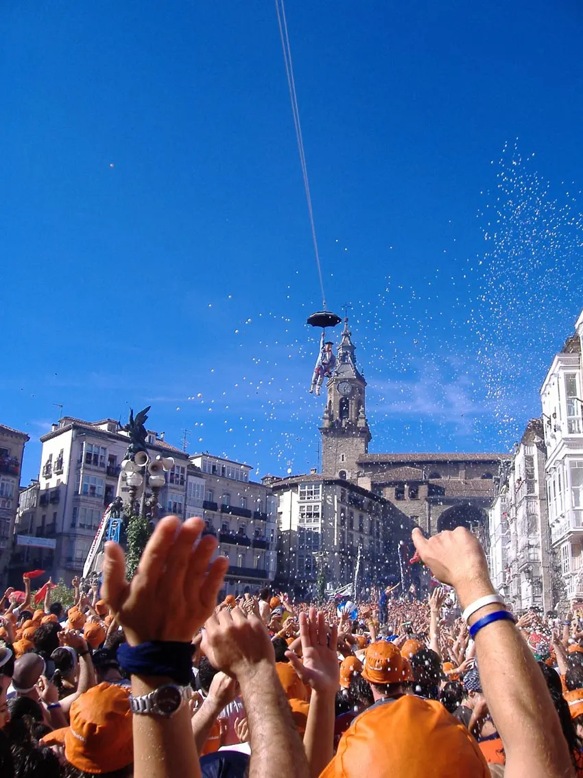 Bajada de Celedón en Vitoria