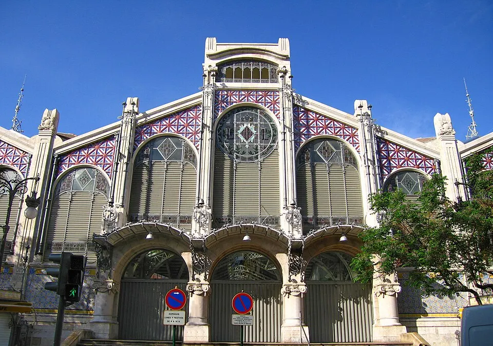 Cúpula y fachada del Mercado Central de Valencia