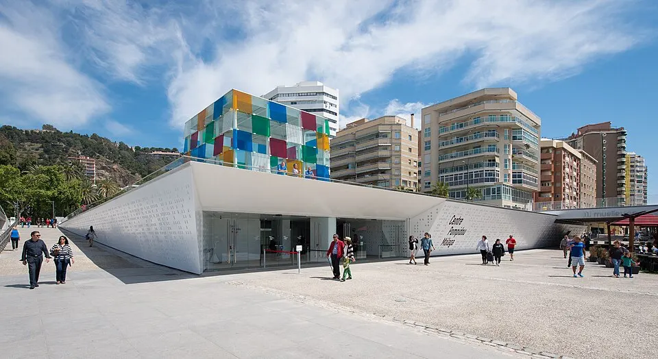 El Cubo de colores del Centre Pompidou Málaga