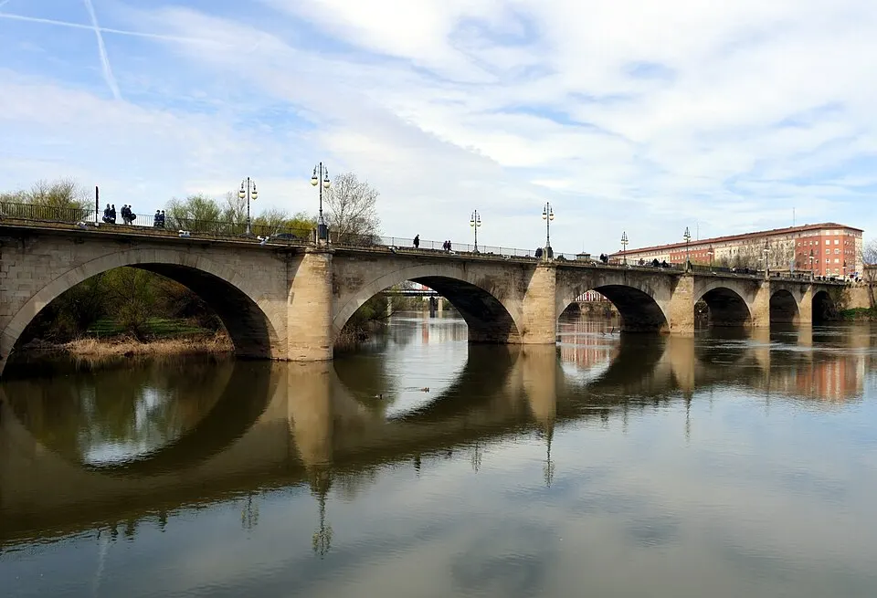Puente de Piedra sobre el Ebro