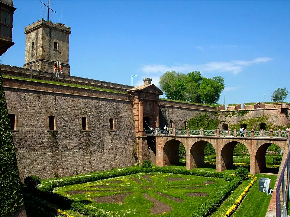 Murallas del Castell de Montjuïc