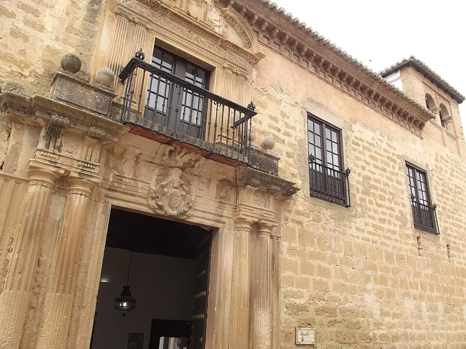 Patio del Palacio de Mondragón