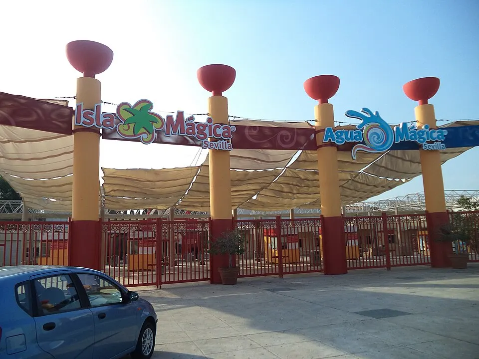 Entrada al parque temático Isla Mágica