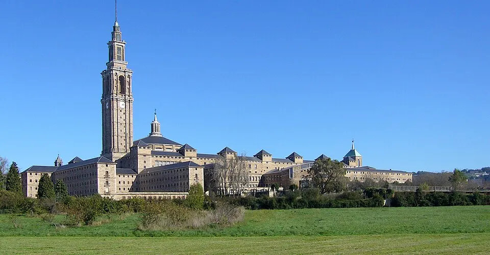 Torre de la Laboral de Gijón