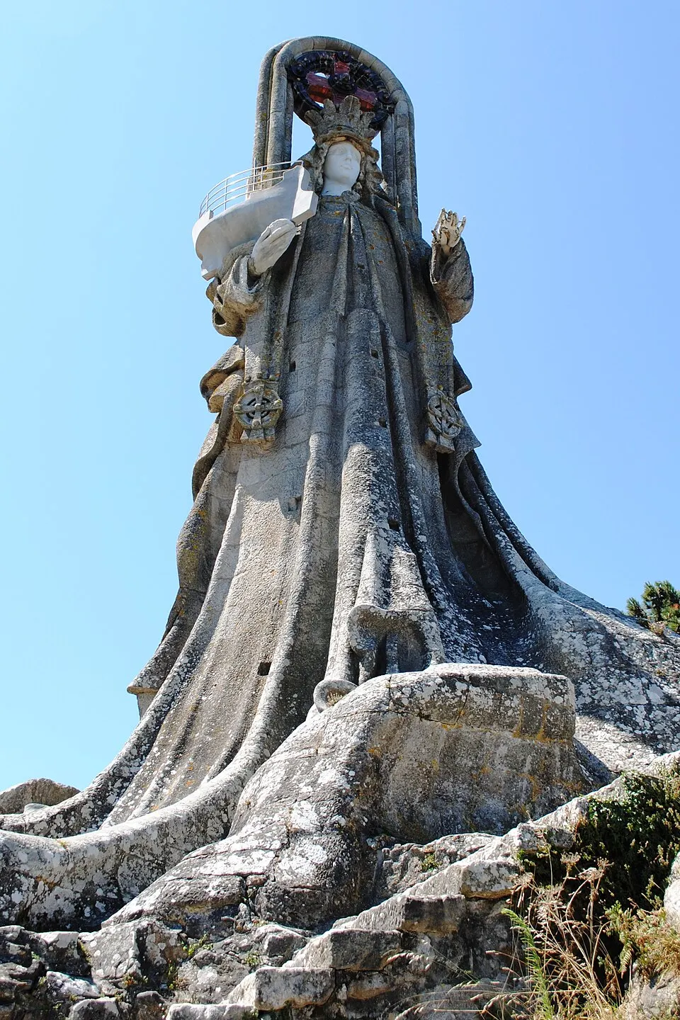 Virgen de la Roca de Baiona
