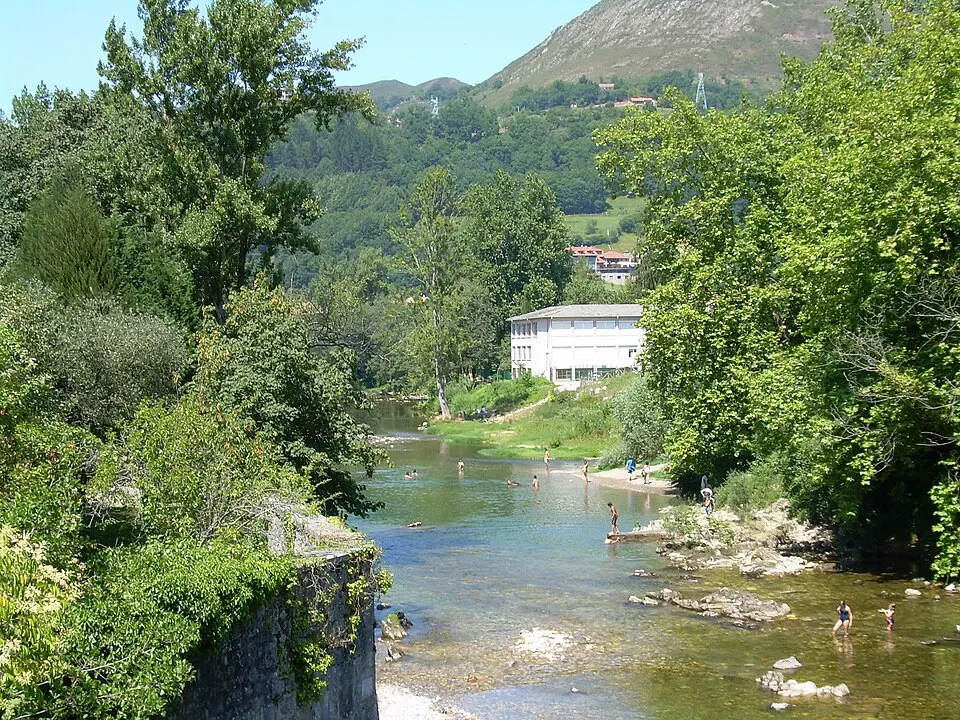 Canoas en el río Sella