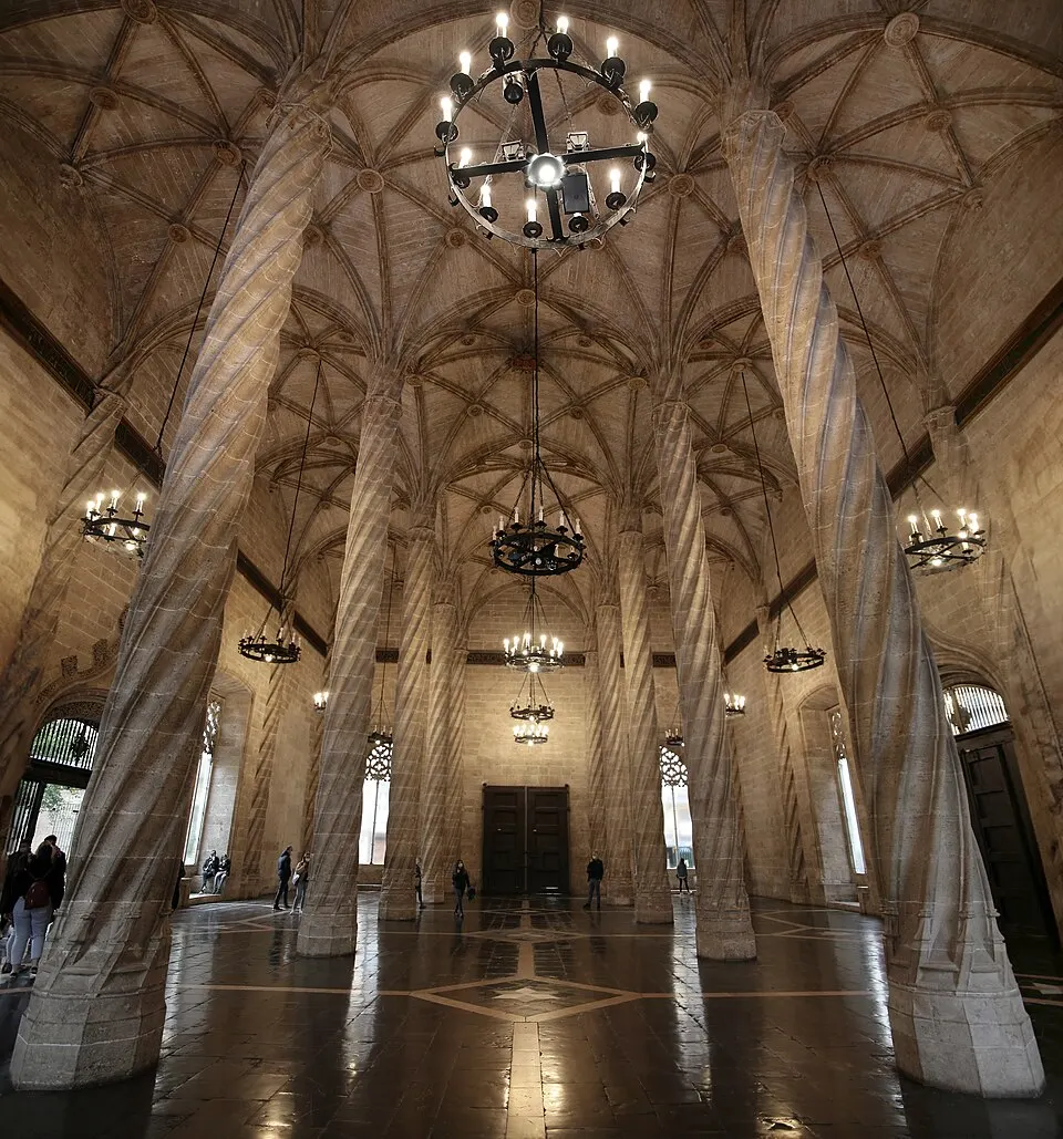 Fachada gótica de la Lonja de la Seda