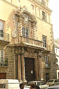 Casa del Almirante, en el barrio del Pópulo